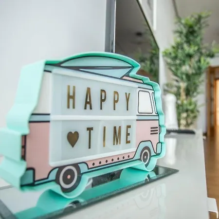 アパート Vivienda Con Increibles Vistas A La Playa De Riazor ア・コルーニャ