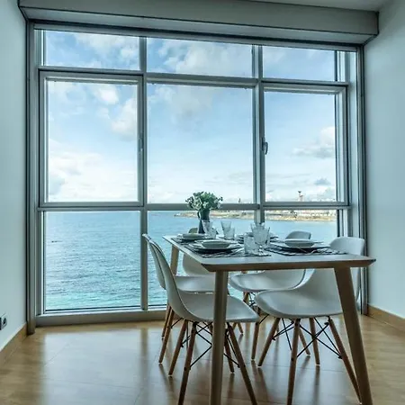 Vivienda Con Increibles Vistas A La Playa De Riazor アパート *